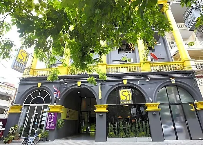 S1hostel *