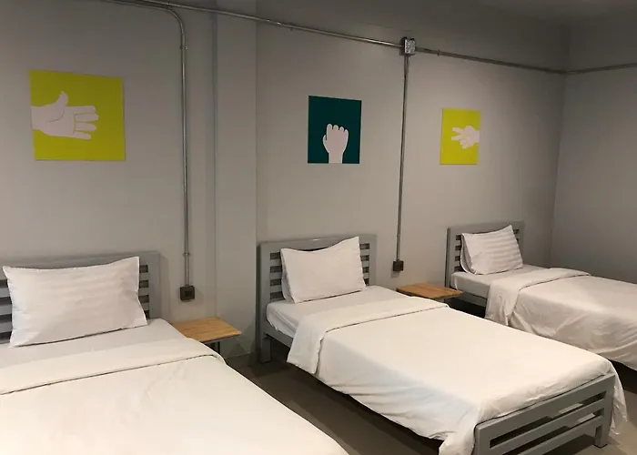 S1hostel *